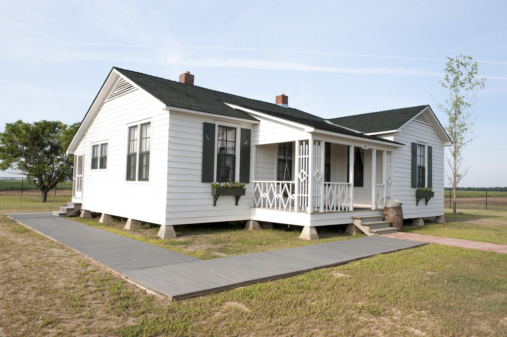 Johnny Cash Boyhood Home